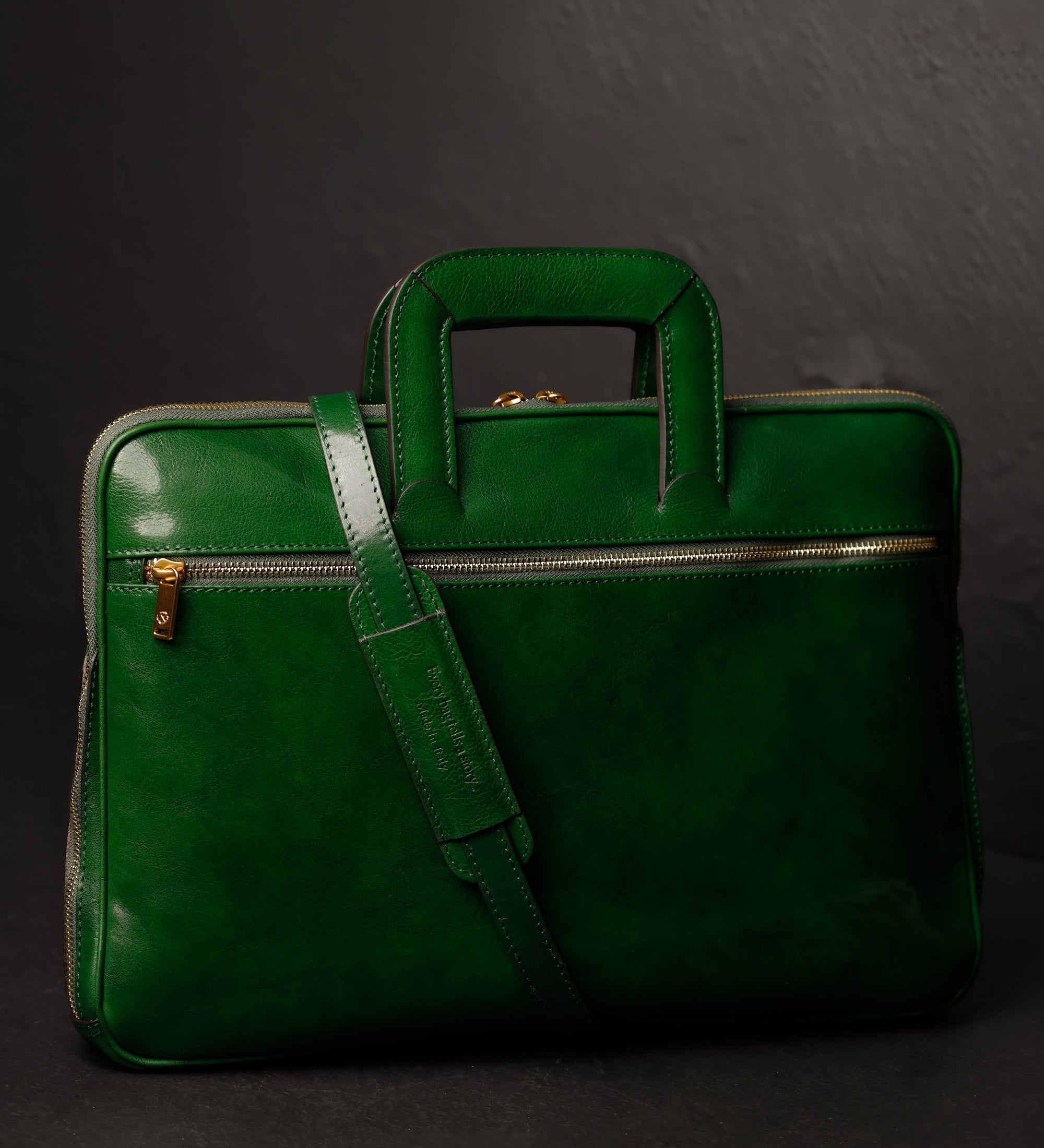 Sacoche pour ordinateur portable en cuir pour femme Brave New World