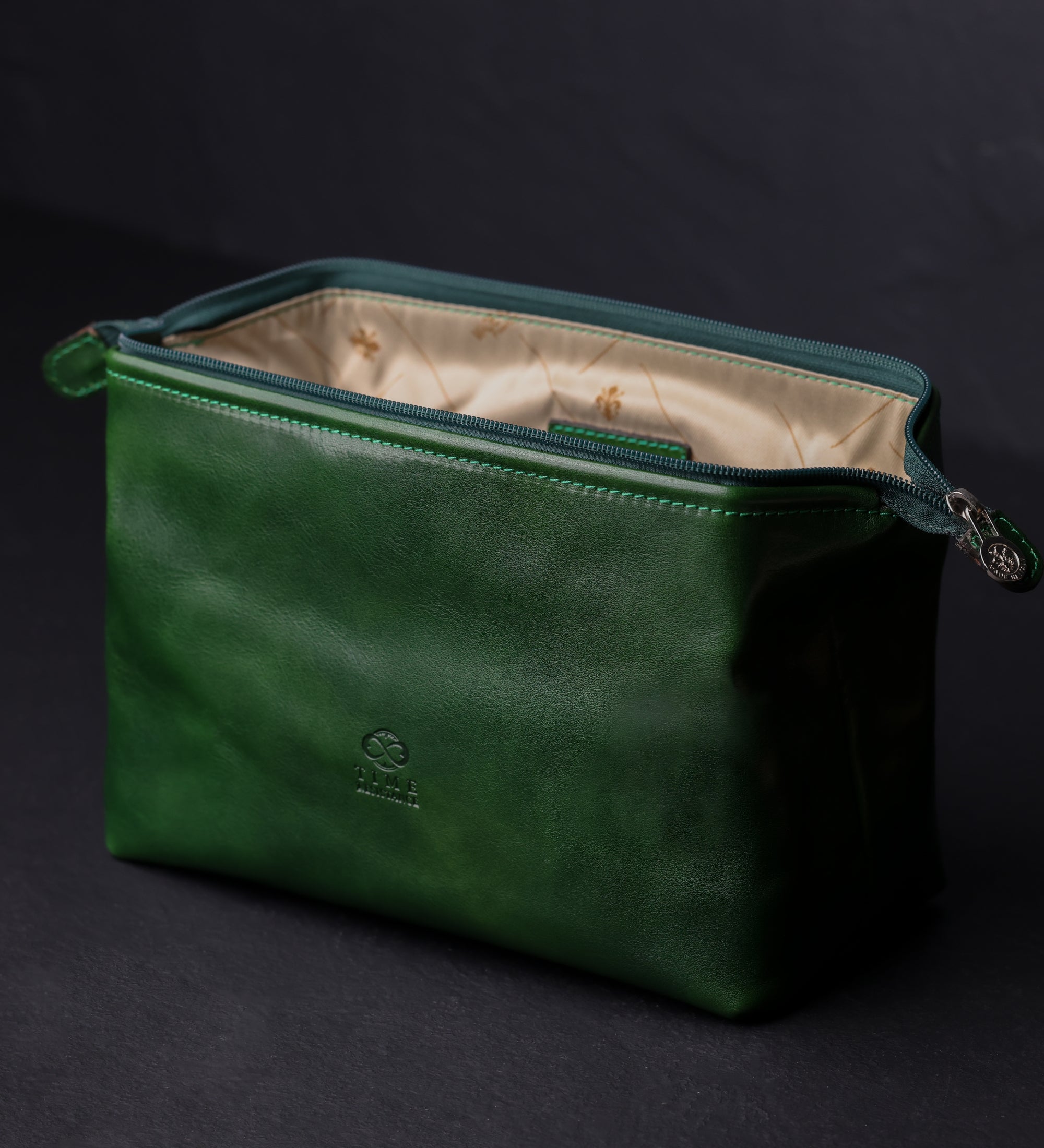 Petite trousse de toilette en cuir Four Past Midnight