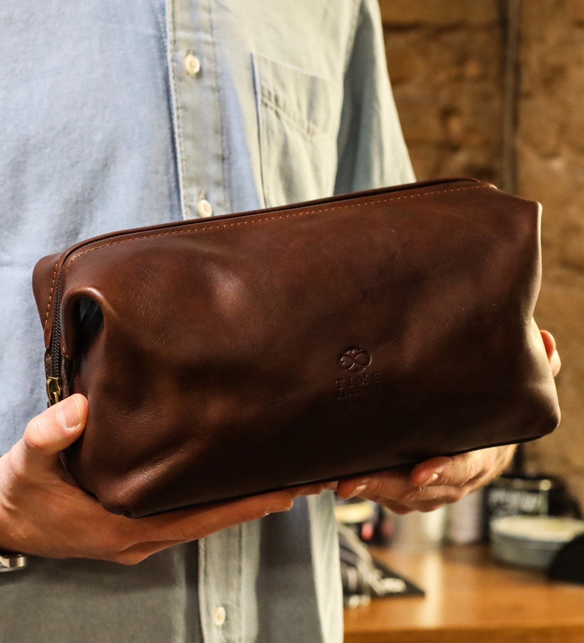 Trousse de toilette en cuir Four Past Midnight
