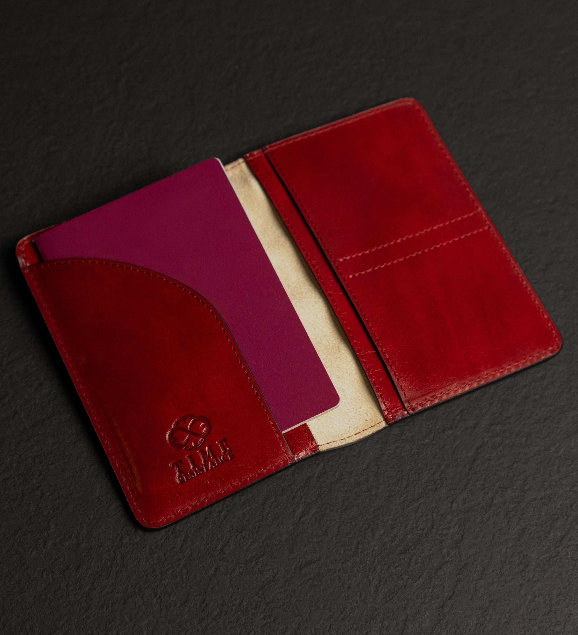 Petit porte-passeport en cuir pour femme Gulliver's Travels