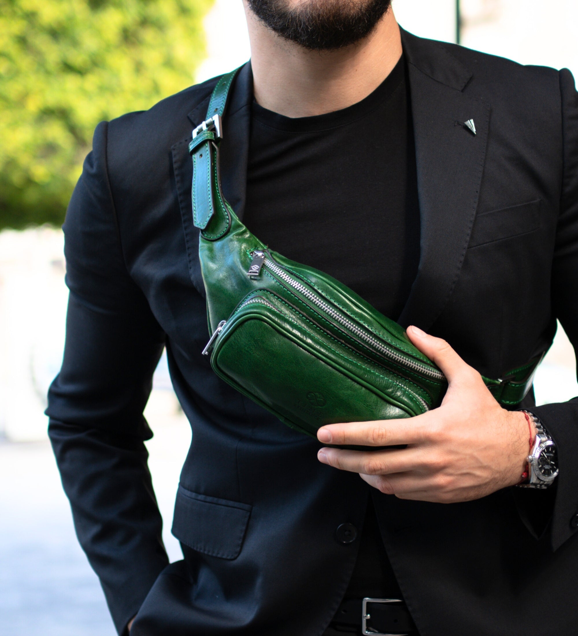 Sac banane à bandoulière en cuir Independent People