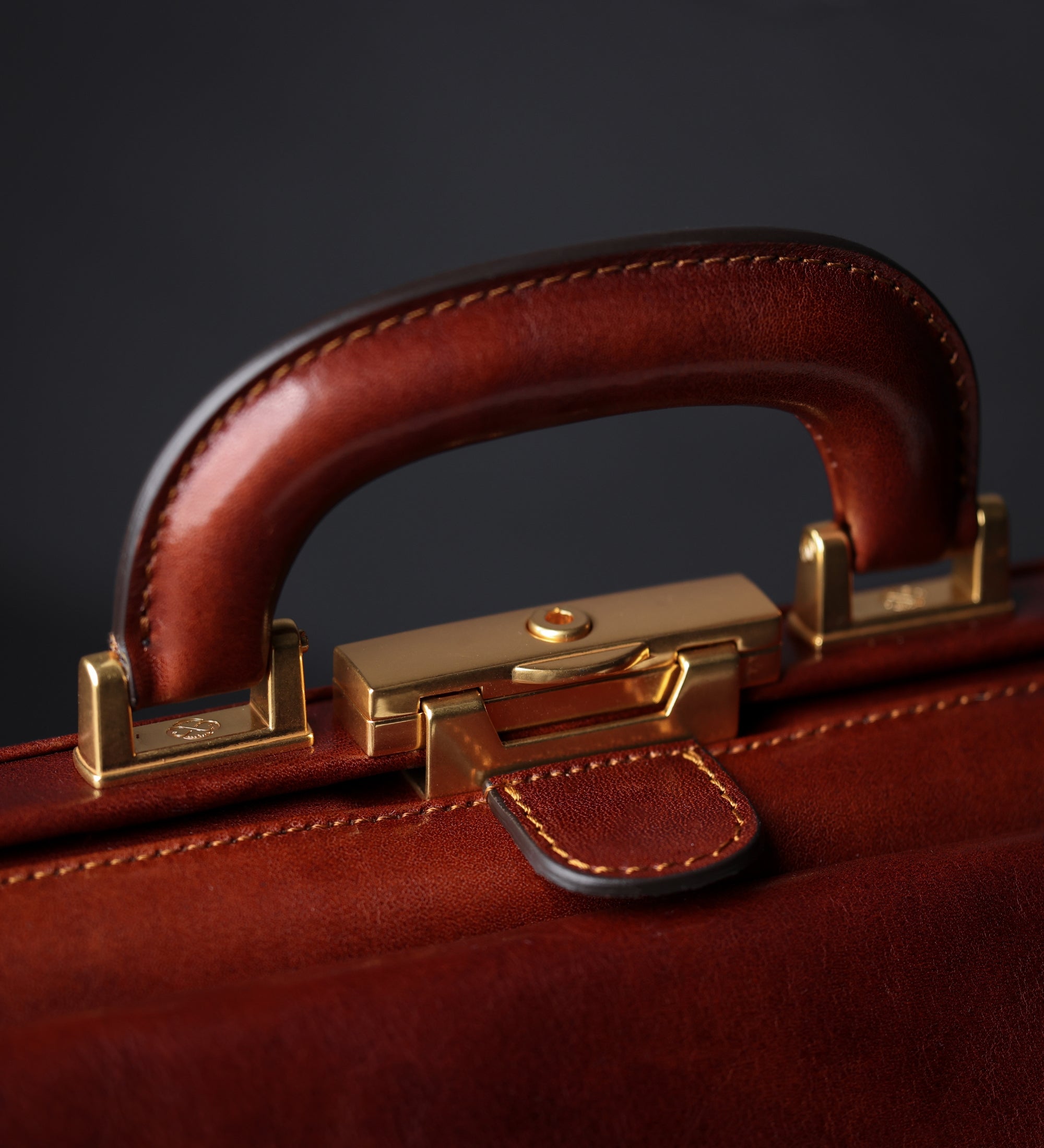 Grand sac de docteur en cuir italien pour femme The Master and Margarita