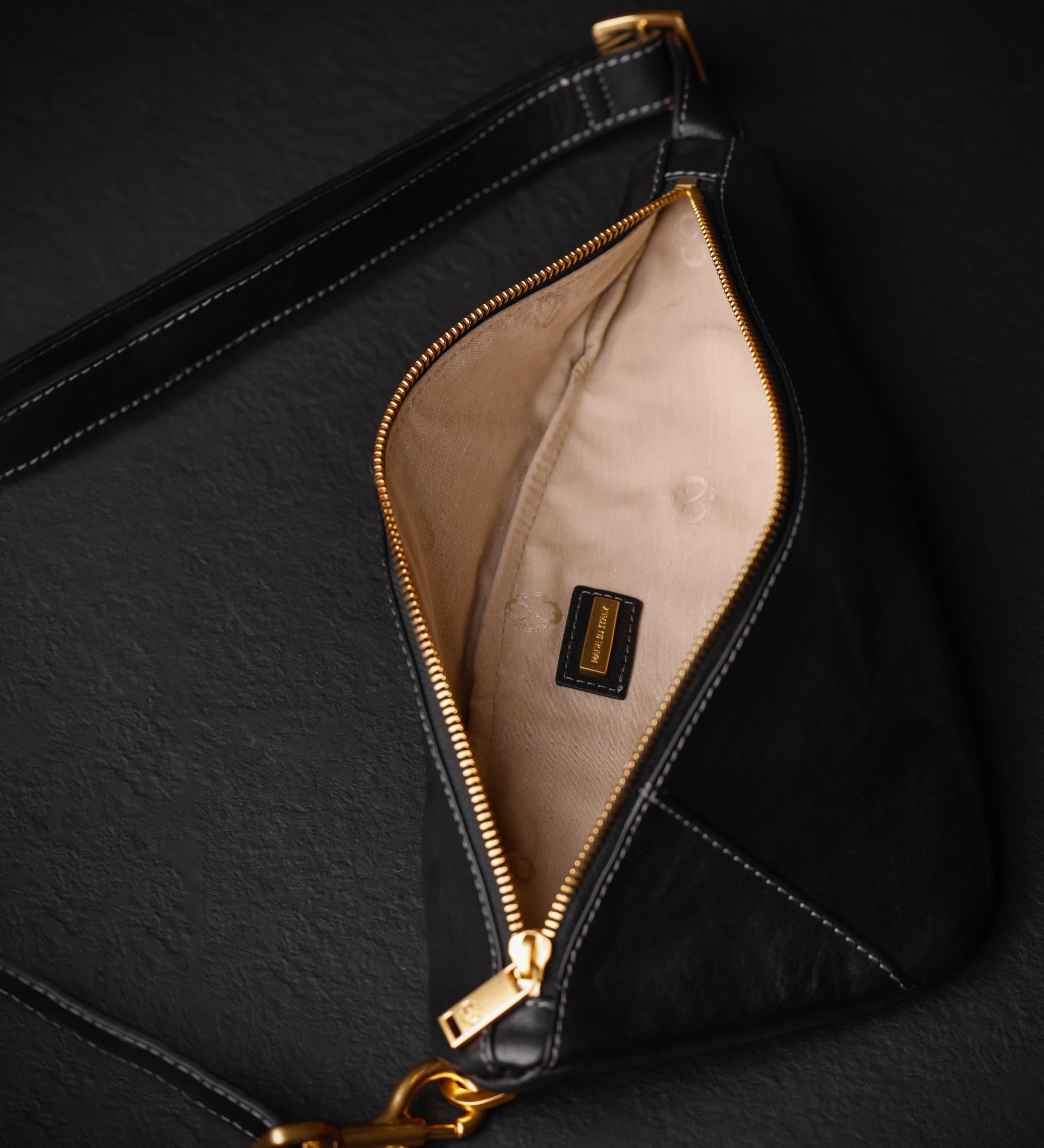 Sac de poitrine en cuir Tales of the City