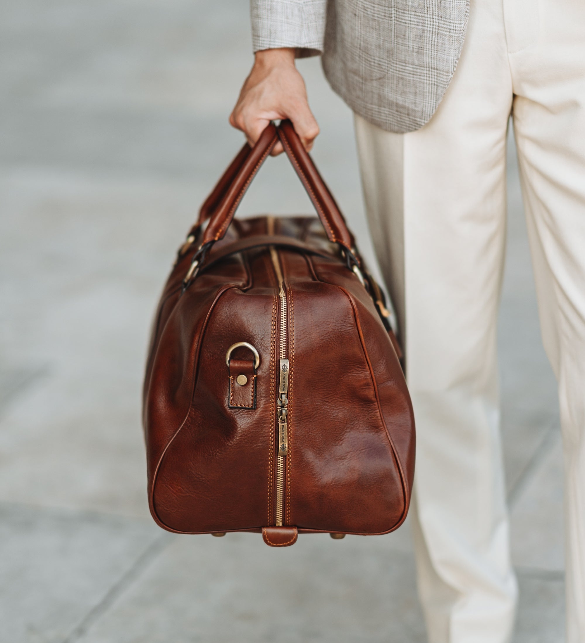 Sac de voyage en cuir mat marron cognac Tender Is the Night