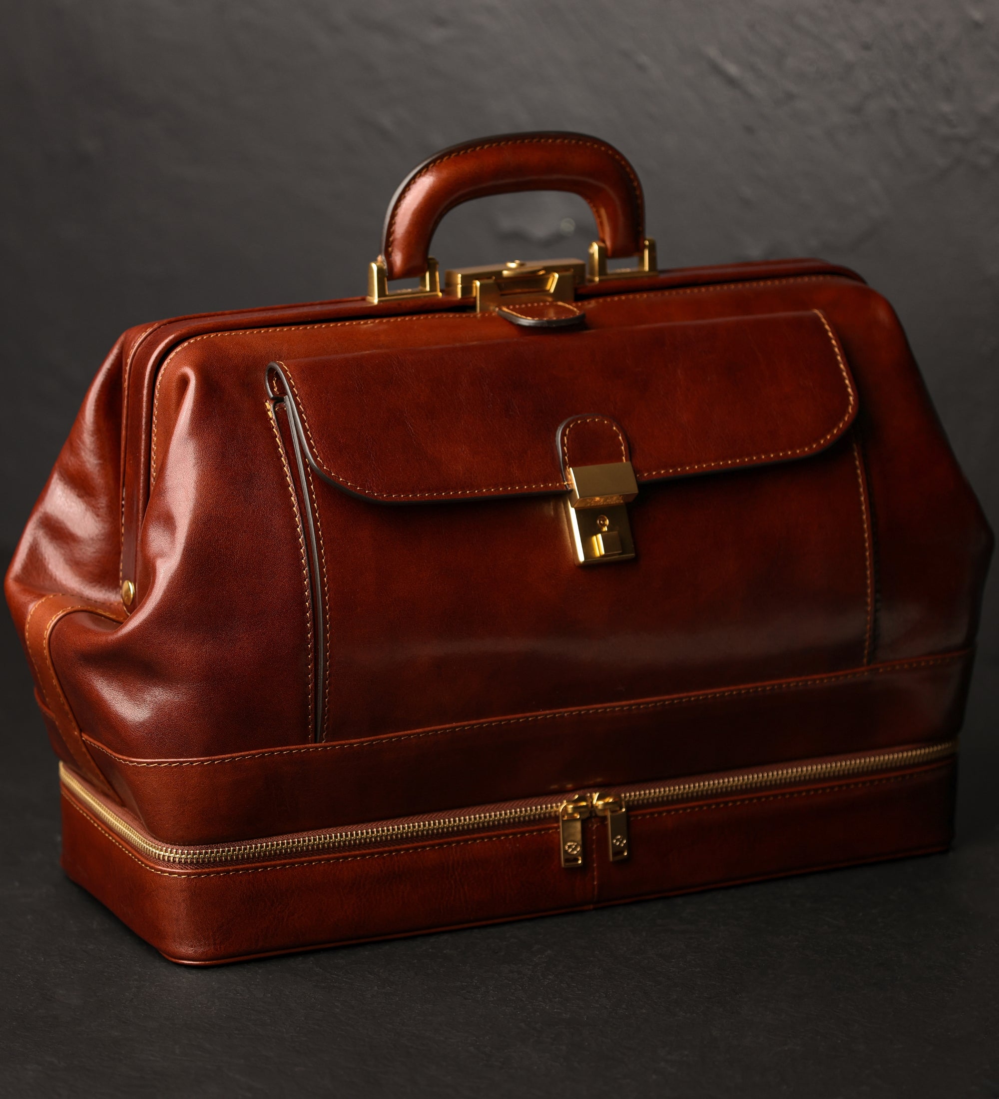 Grand sac de docteur en cuir italien The Master and Margarita