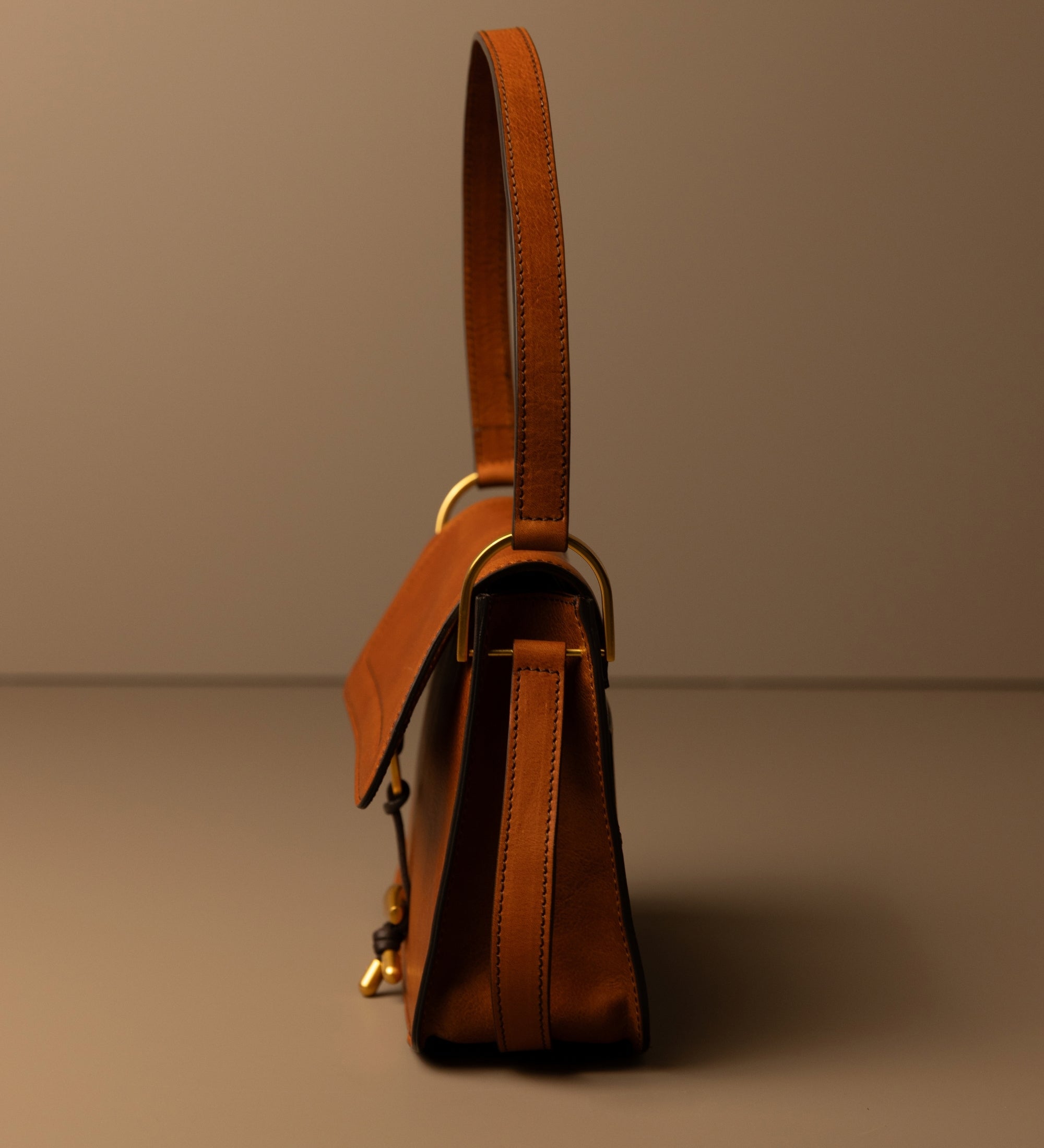 Sac à rabat en cuir pour femme Possession