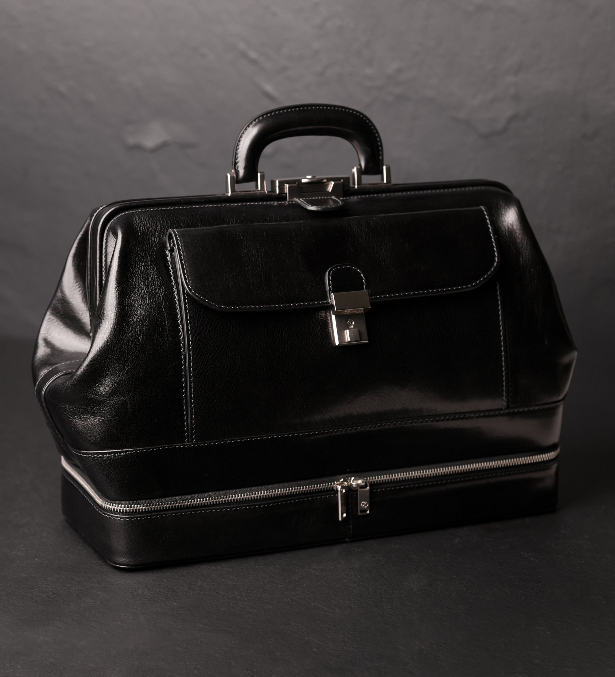 Grand sac de docteur en cuir italien The Master and Margarita