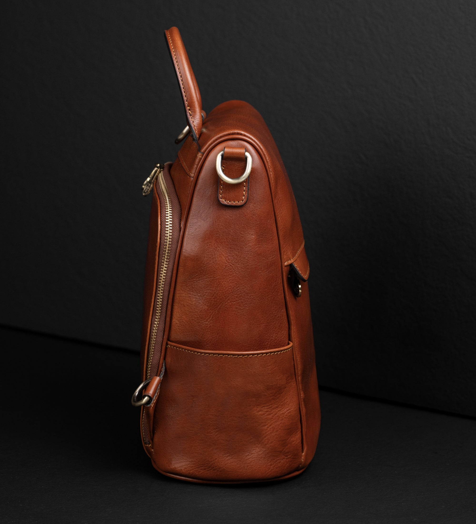 Sac à dos convertible en sac à l’épaule en cuir marron cognac pour femme The Waves