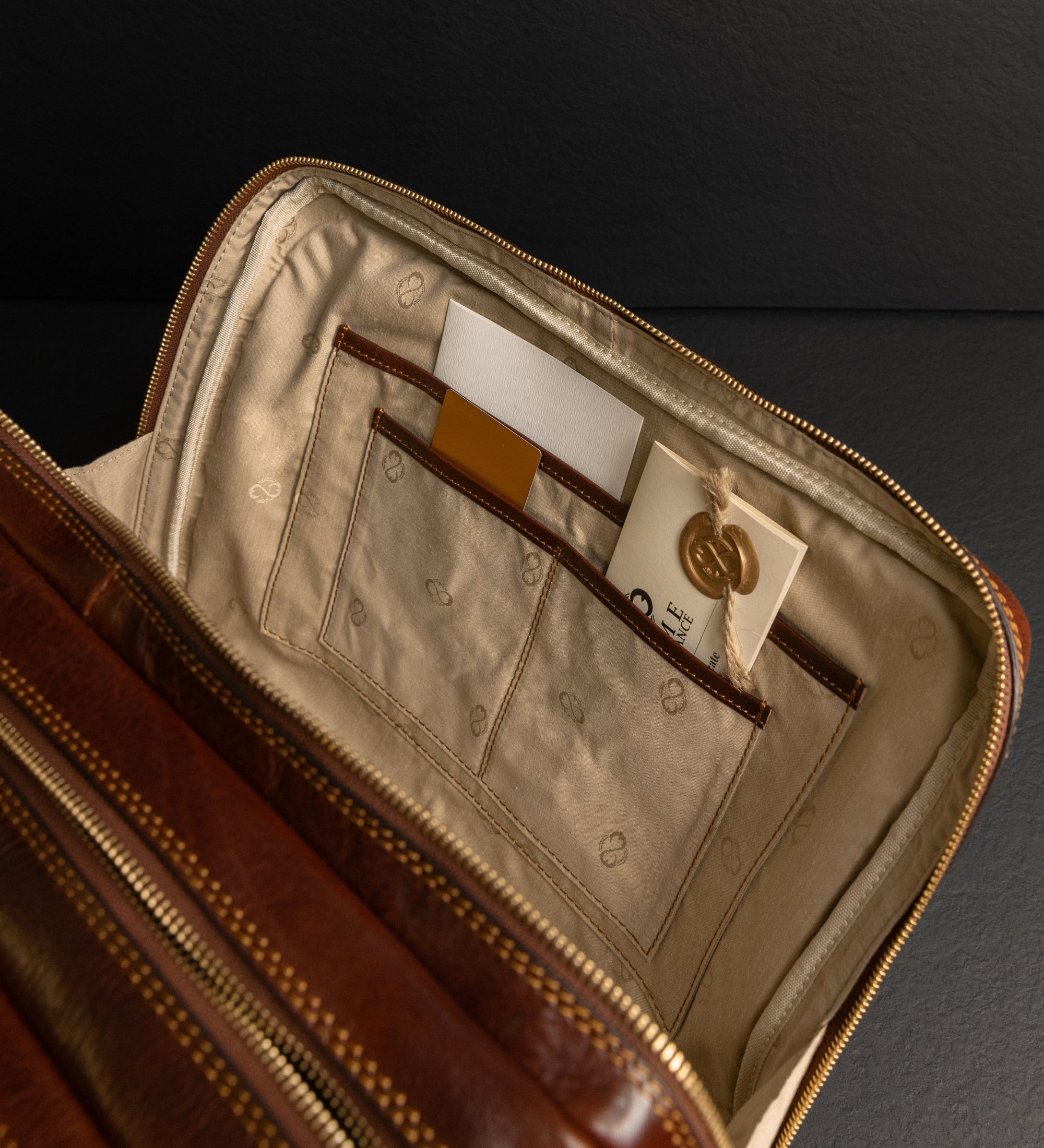 Sac à dos-mallette convertible en cuir A Farewell to Arms