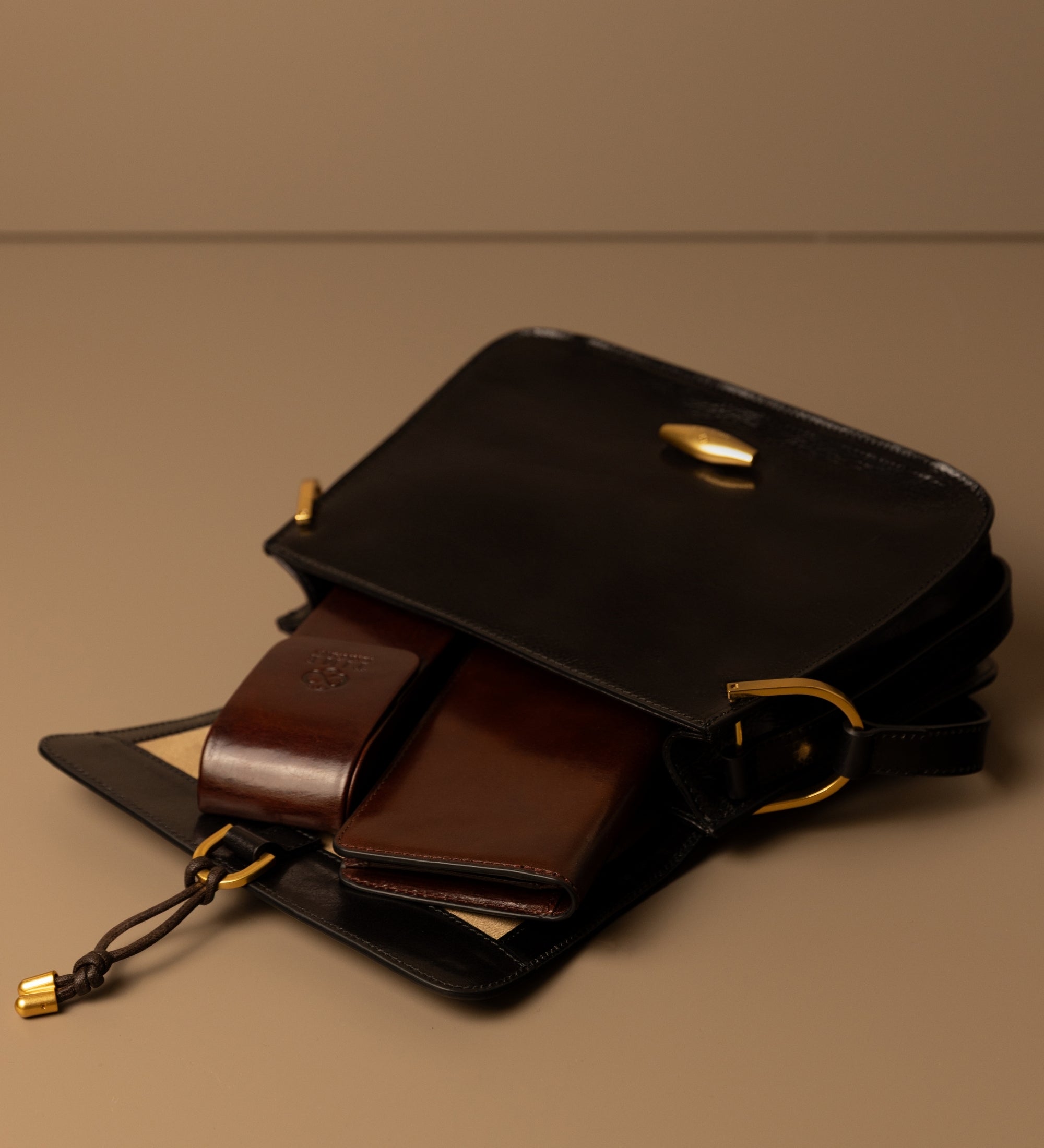 Sac à rabat en cuir pour femme Possession