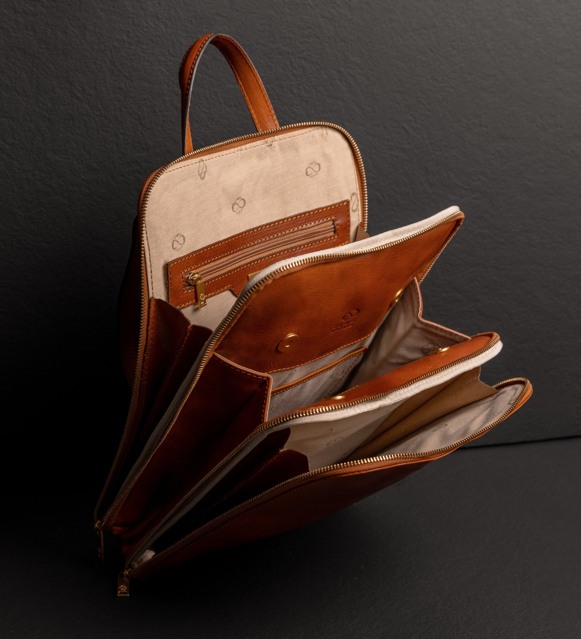 Sac à dos convertible à bandoulière en cuir pour femme Clarissa
