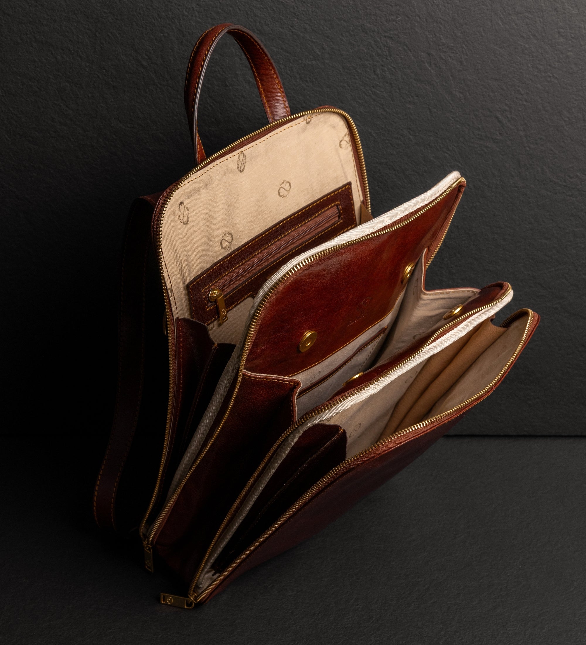Sac à dos convertible à bandoulière en cuir pour femme Clarissa