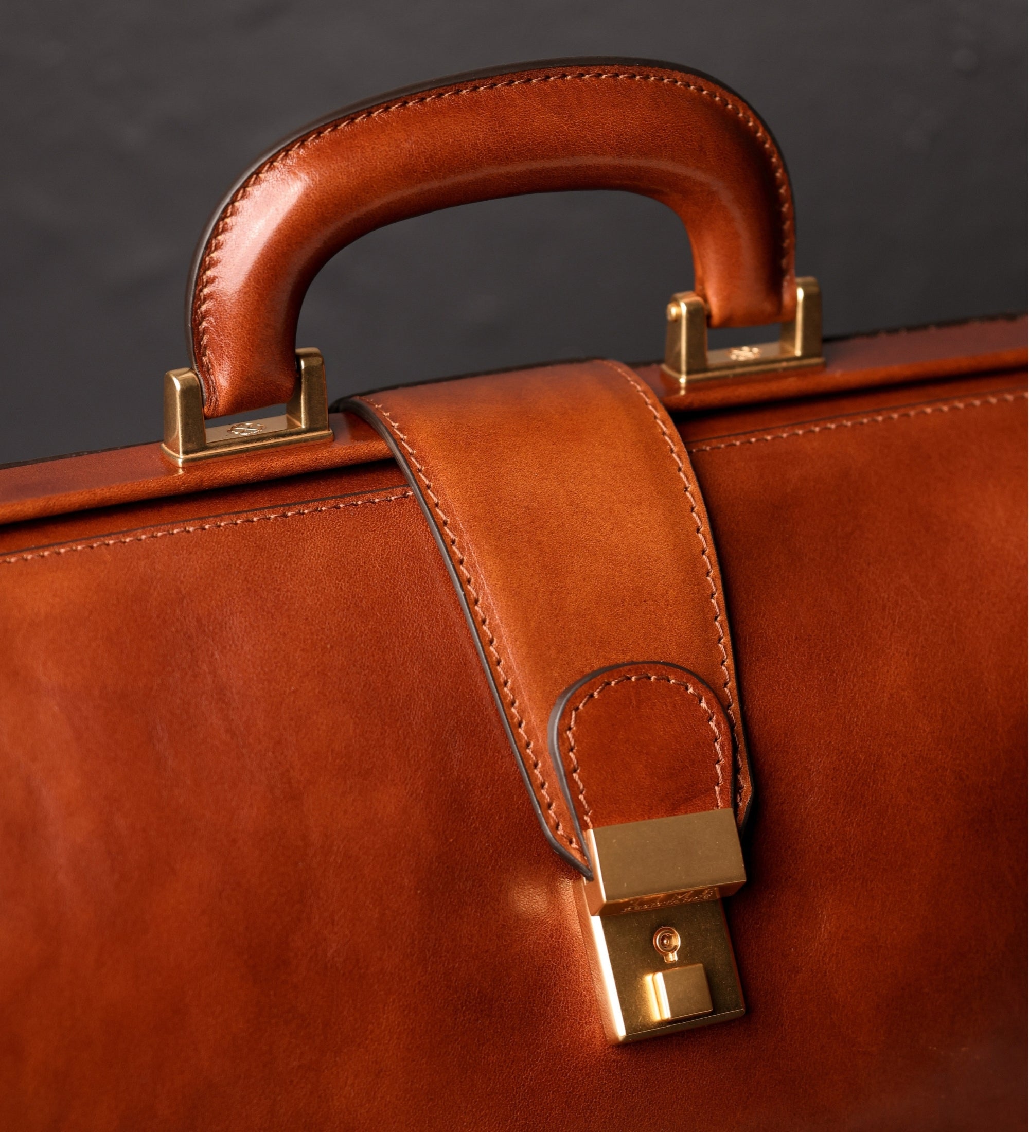 Petit sac de docteur en cuir David Copperfield