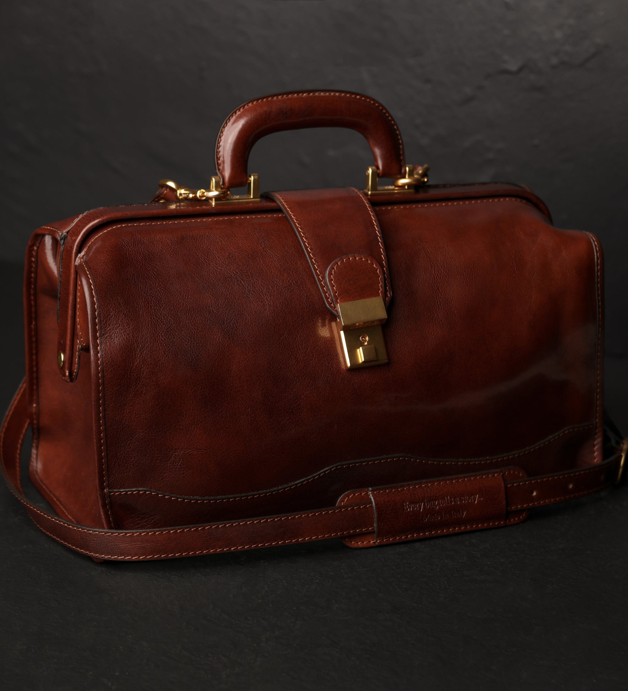 Petit sac de docteur en cuir David Copperfield