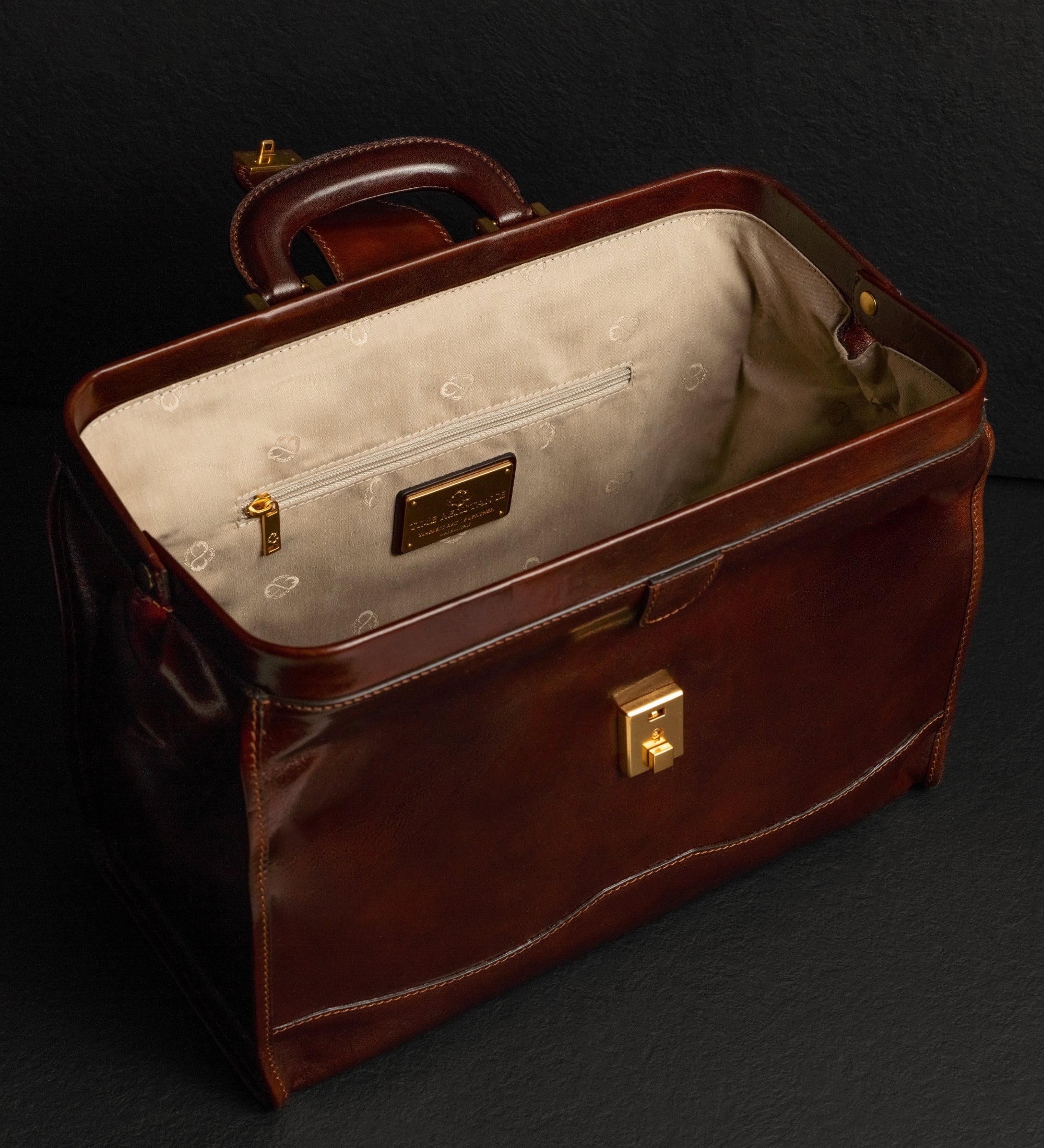 Petit sac de docteur en cuir David Copperfield