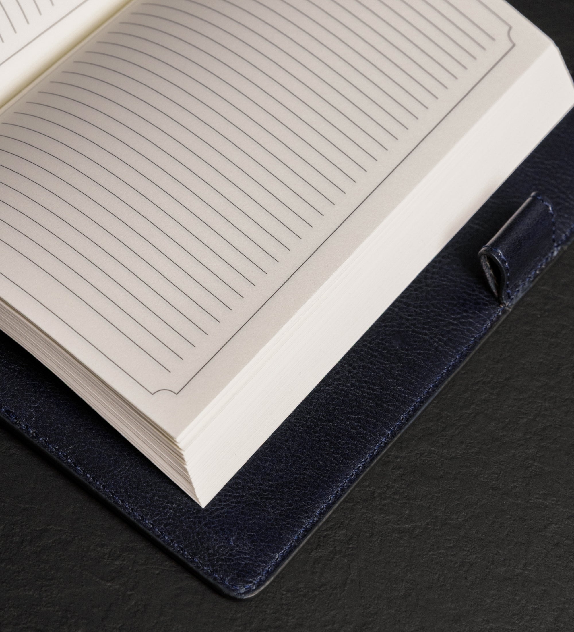 Carnet en cuir avec bloc-notes rechargeable A5 The Diary of a Nobody
