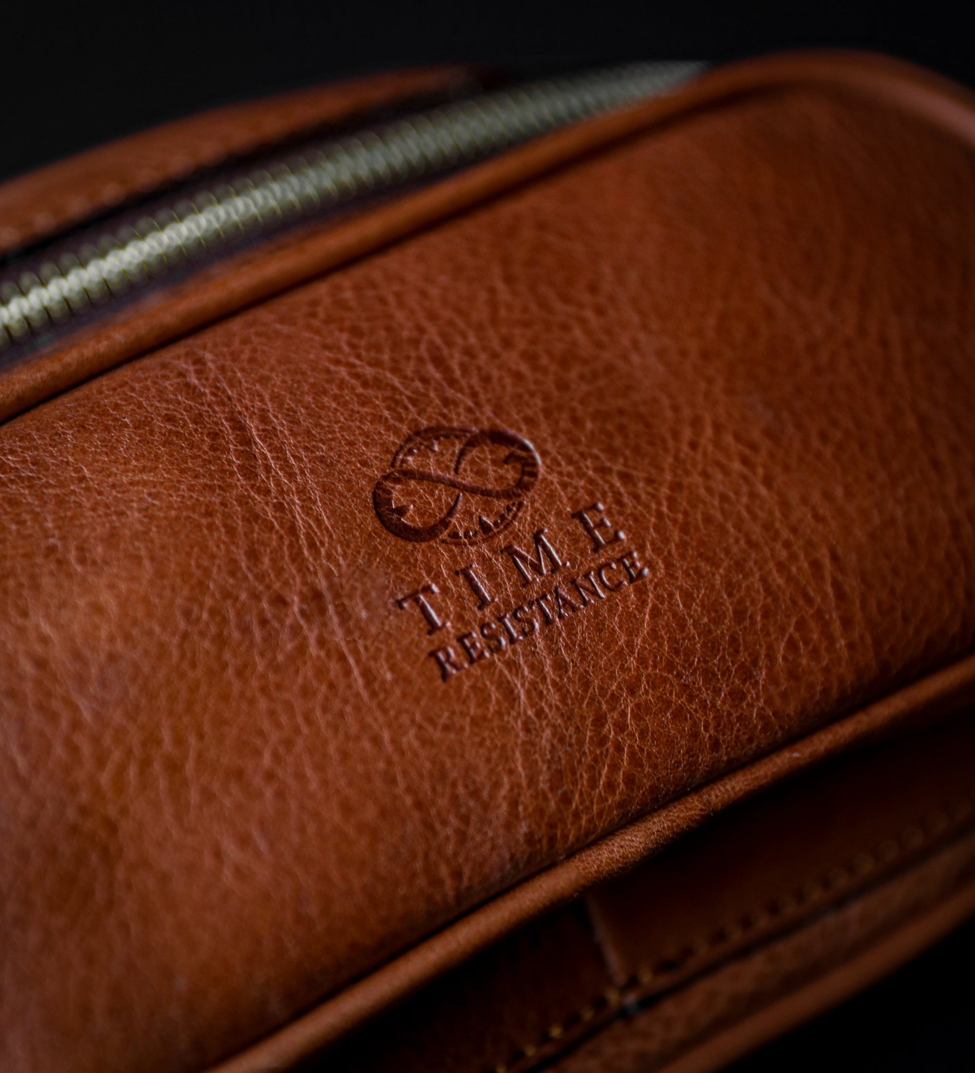 Sac banane à bandoulière en cuir Independent People
