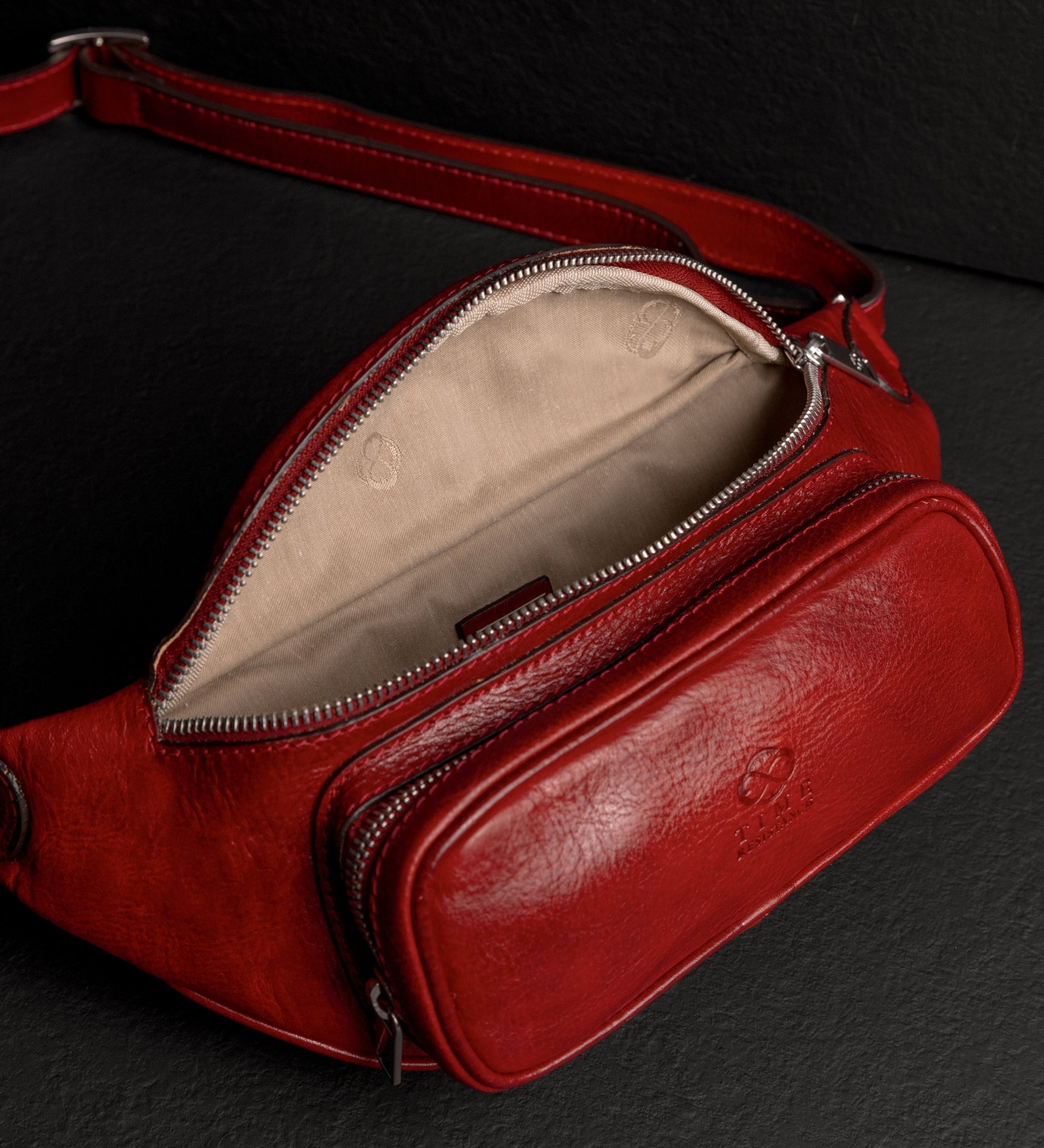 Sac banane à bandoulière en cuir Independent People