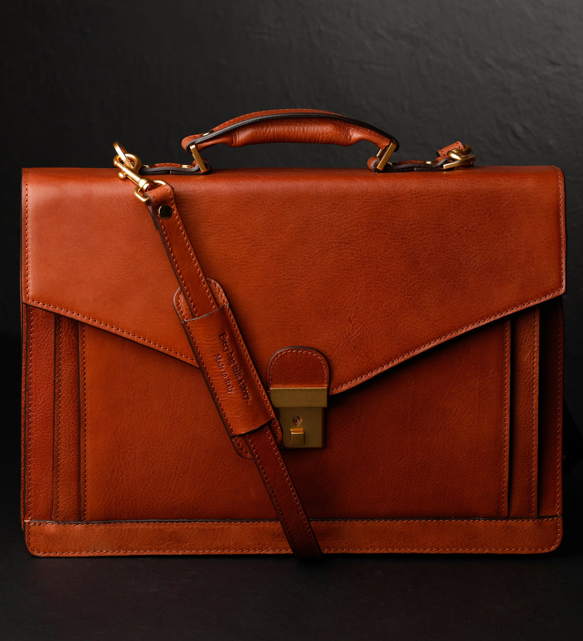 Mallette en cuir au design classique The Magus
