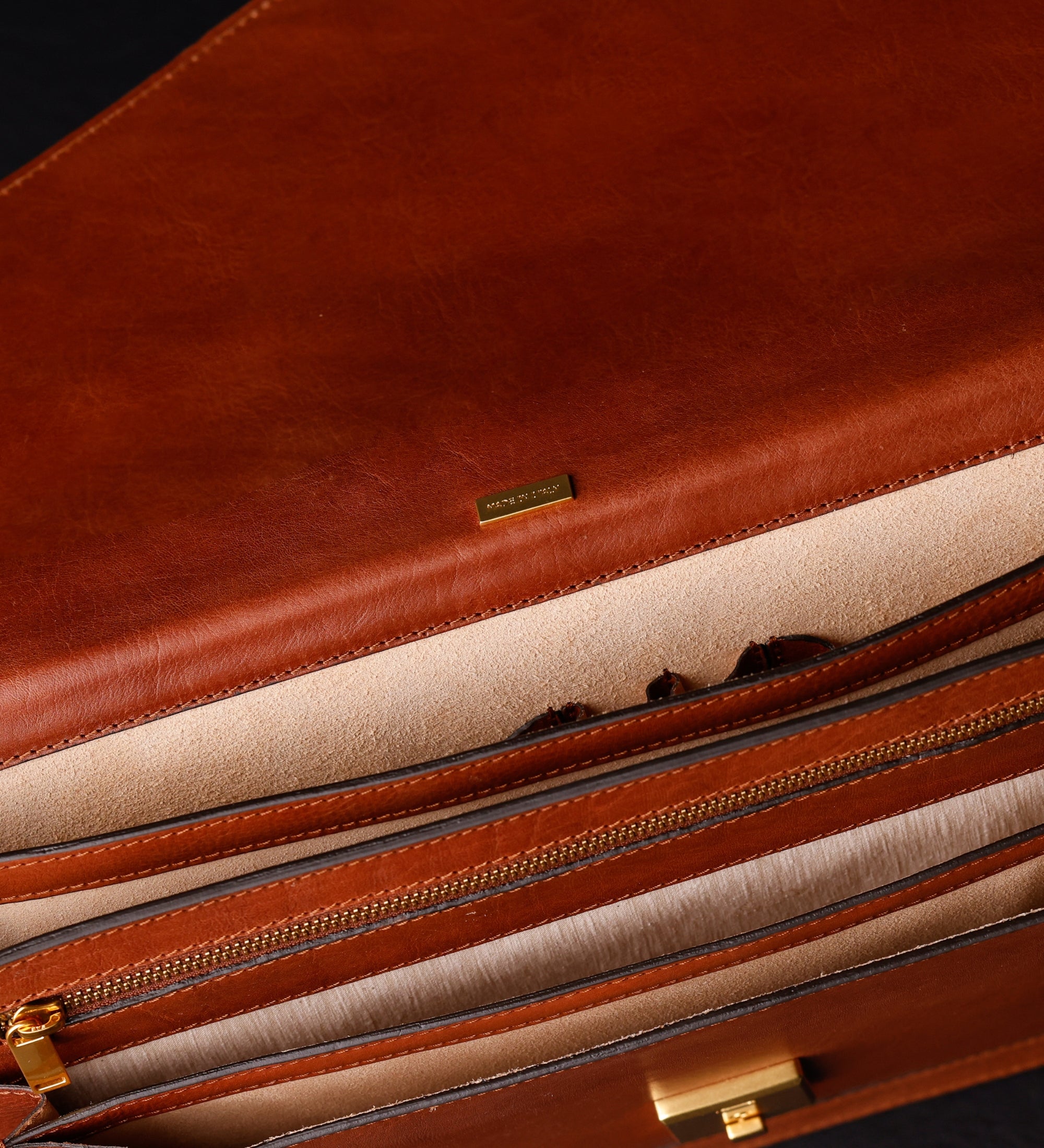 Mallette en cuir au design classique The Magus